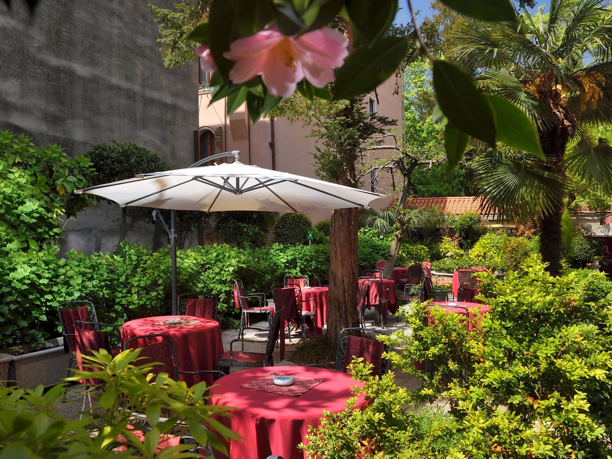 Hotel Amadeus Venice Exterior photo