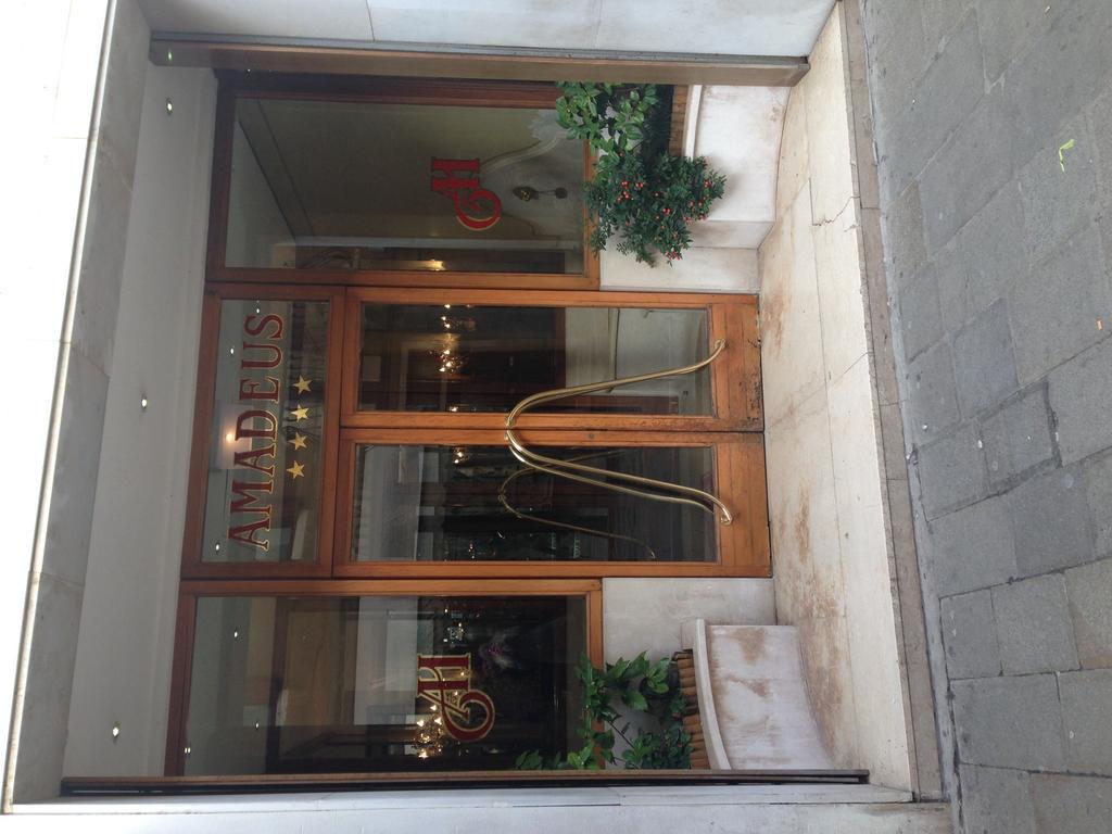 Hotel Amadeus Venice Exterior photo